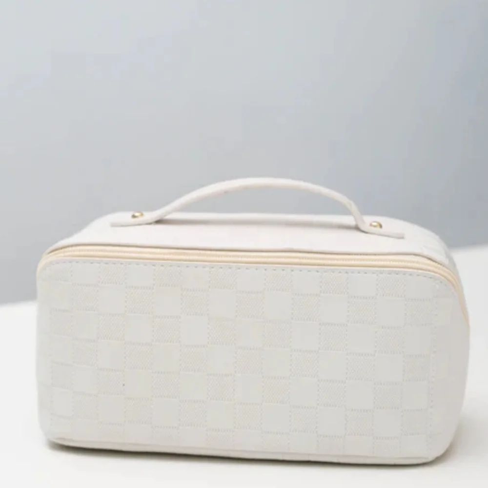Maison Mosha NWOT Cosmetic Case